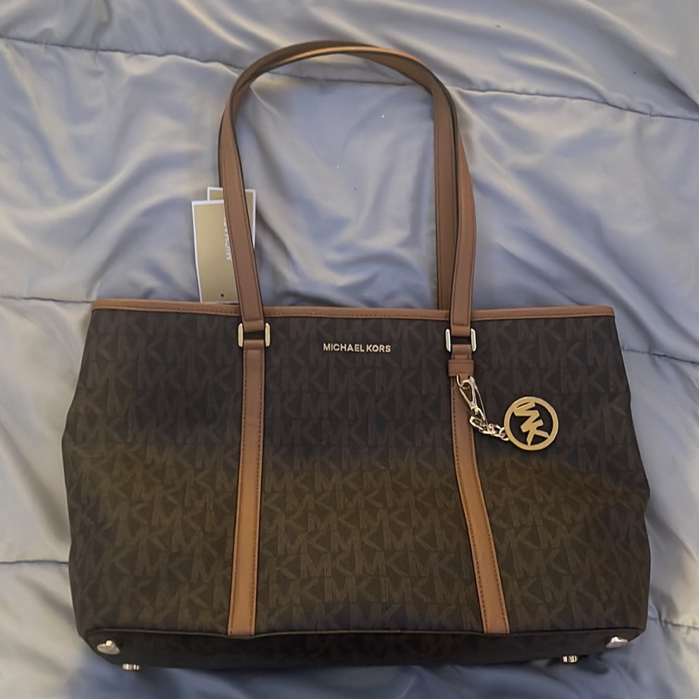 Michael Kors hand bag